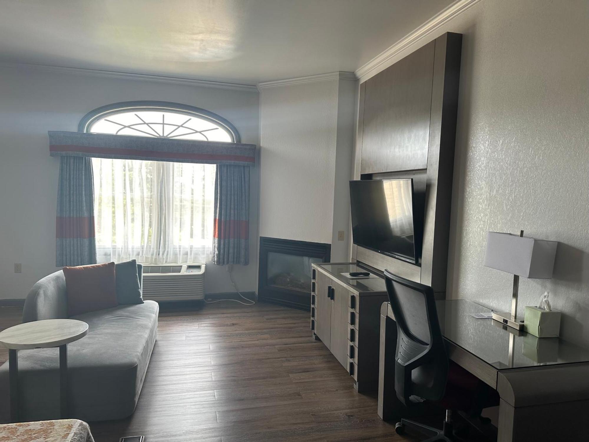 Hotel At Mountainview