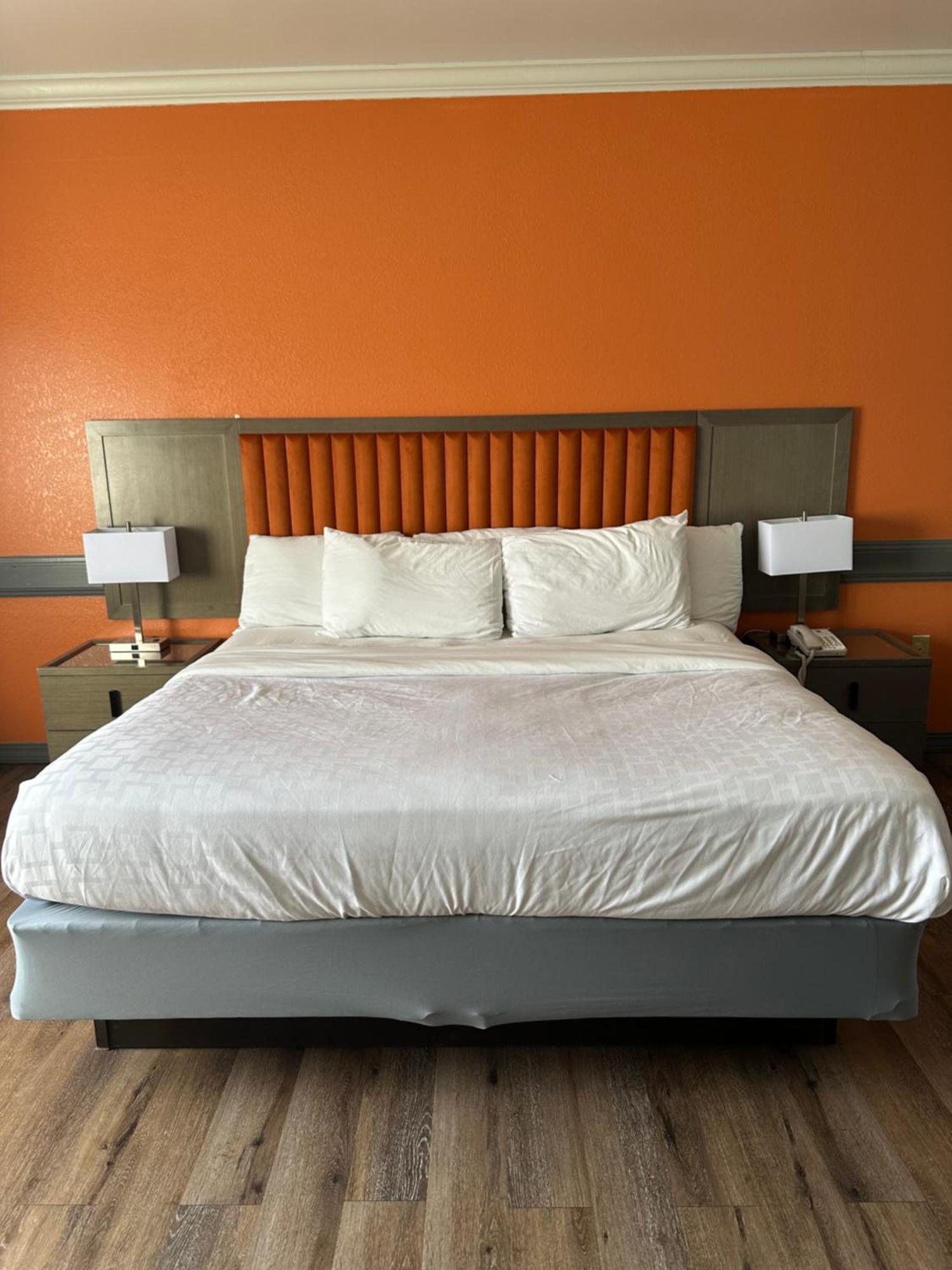 Hotel At Mountainview 3*